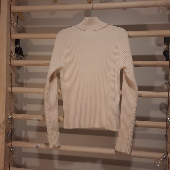 Small Cream Tommy Hilfiger Shirt - Picture 7 of 8